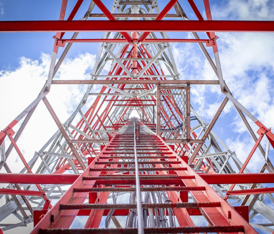 Instalación y mantenimiento de torres de comunicación